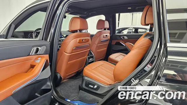 BMW X7 2023 thumb 11
