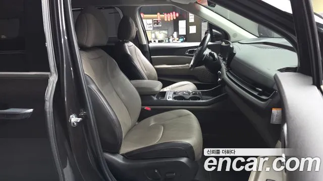Kia Carnival 2024 thumb 10