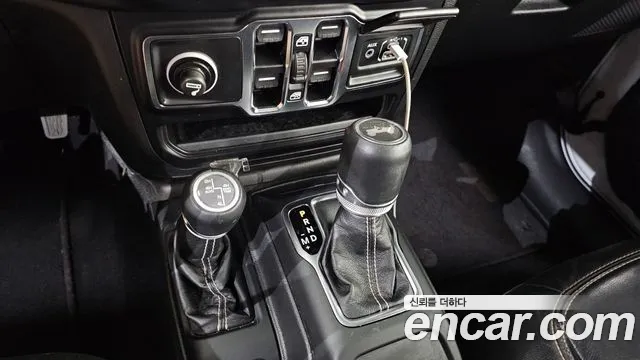 Jeep Wrangler 2021 thumb 8