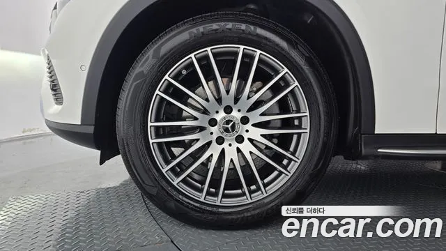 Mercedes-Benz GLC 2023 thumb 5