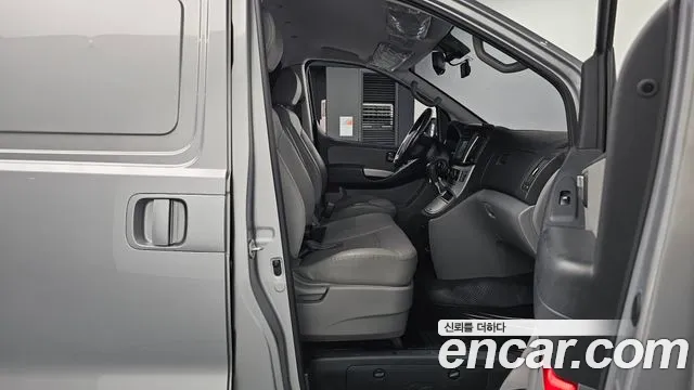 Hyundai Starex 2019 thumb 11