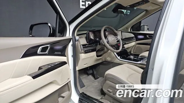 Kia Carnival 2021 thumb 10