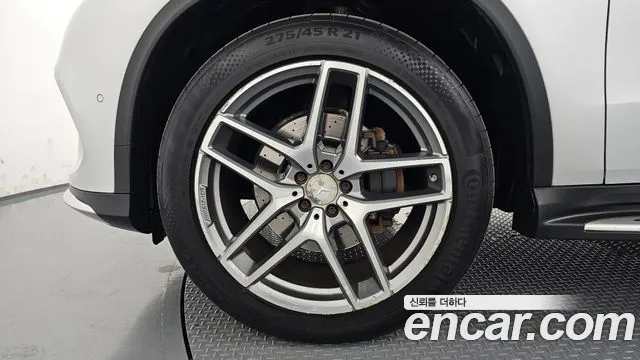 Mercedes-Benz GLE 2017 thumb 5