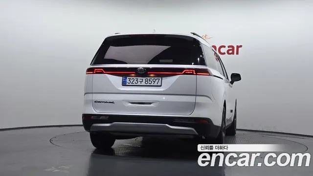 Kia Carnival 2020 thumb 4