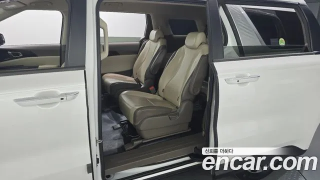 Kia Carnival 2020 thumb 12