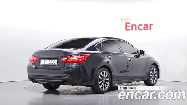 Nissan Altima 2017 thumb 2