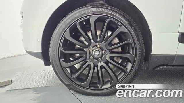 Land Rover Range Rover 2017 thumb 5
