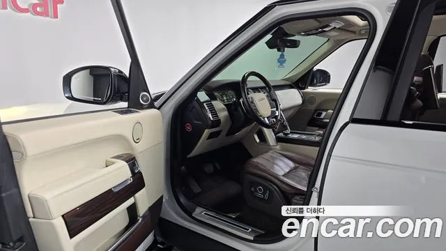 Land Rover Range Rover 2017 thumb 10