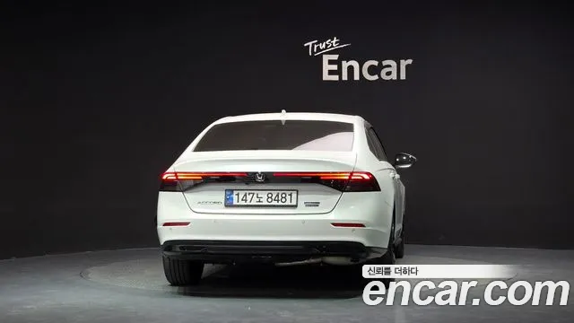Honda Accord 2024 thumb 4