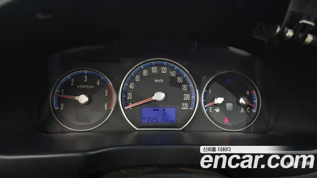 Hyundai Santa Fe 2005 thumb 8