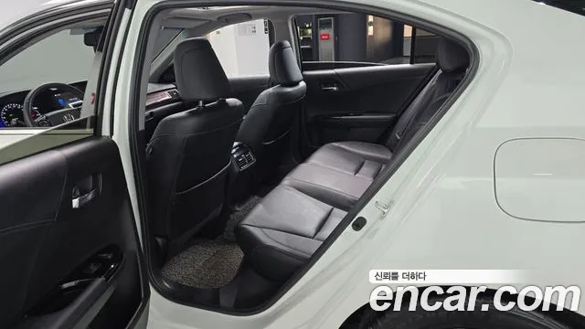 Honda Accord 2017 thumb 10