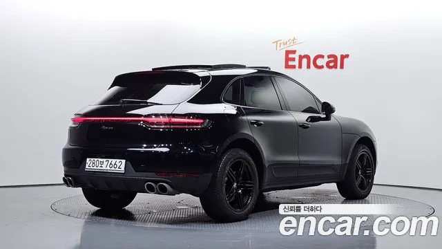 Porsche Macan 2019 thumb 2
