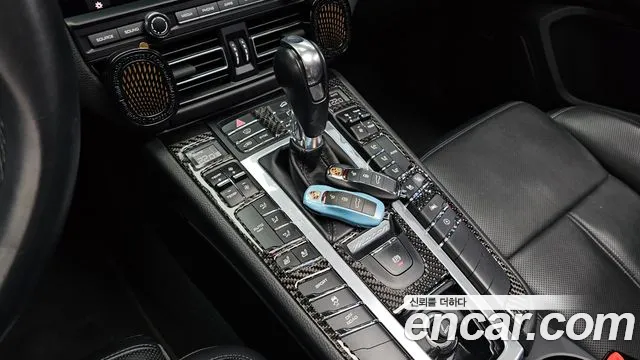 Porsche Macan 2019 thumb 9