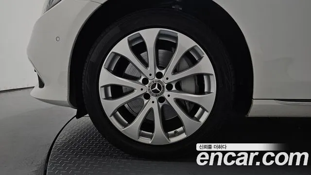 Mercedes-Benz E-Класс 2020 thumb 4