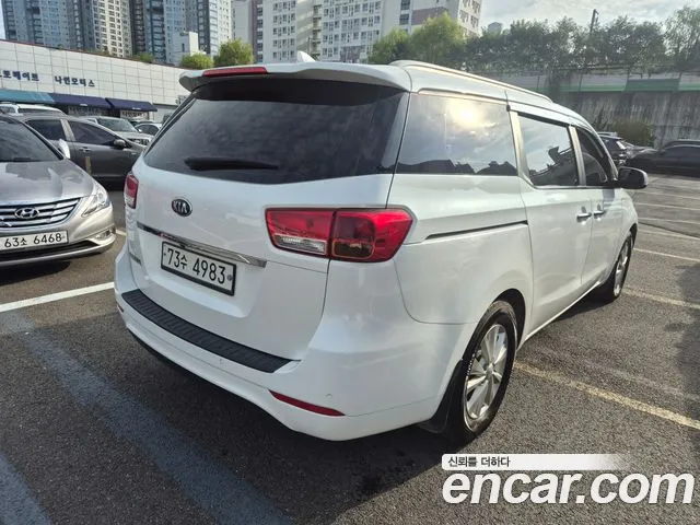 Kia Carnival 2014 thumb 2