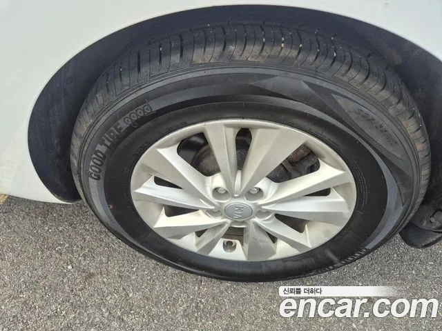 Kia Carnival 2014 thumb 7