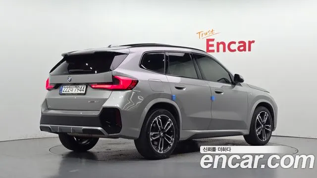 BMW X1 2023 thumb 2
