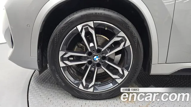 BMW X1 2023 thumb 5