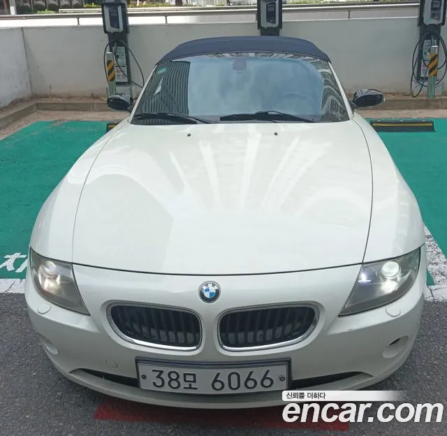 BMW Z4 2003 thumb 3