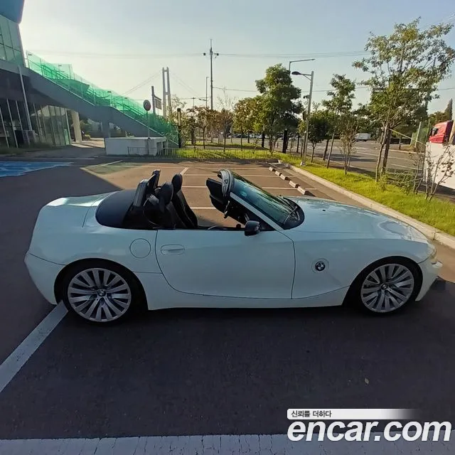 BMW Z4 2003 thumb 12
