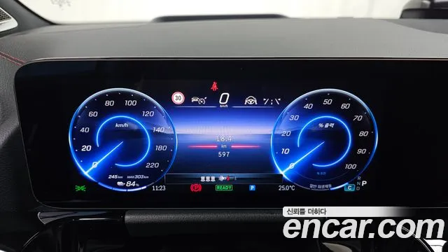Mercedes-Benz EQA 2025 thumb 7