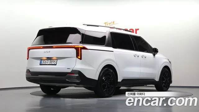 Kia Carnival 2025 thumb 2