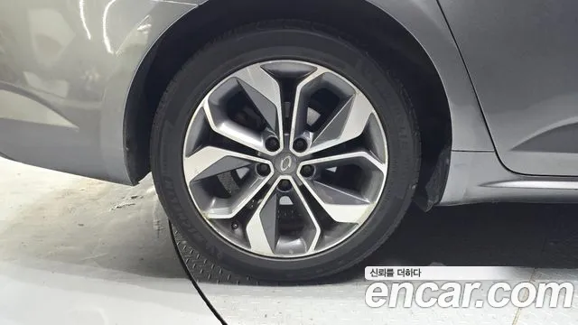 Renault-KoreaSamsung Megane 2019 thumb 5