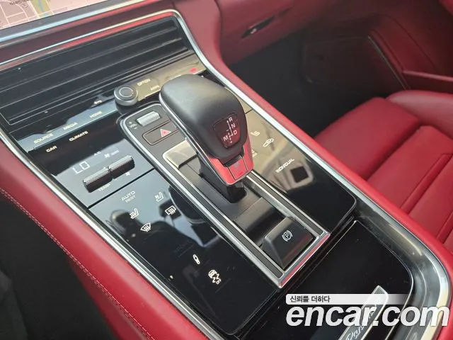 Porsche Panamera 2022 thumb 9