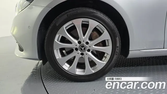 Mercedes-Benz E-Класс 2019 thumb 5