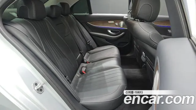 Mercedes-Benz E-Класс 2019 thumb 11