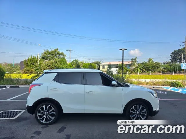 KG_Mobility_Ssangyong TIBOLI 2015 thumb 4