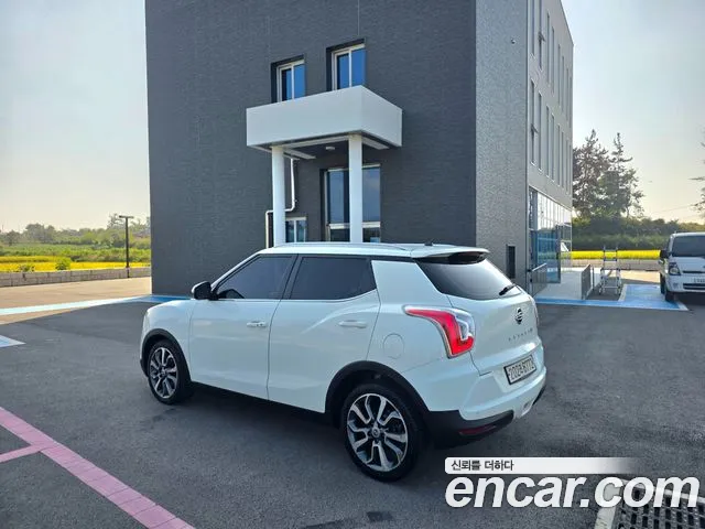 KG_Mobility_Ssangyong TIBOLI 2015 thumb 6