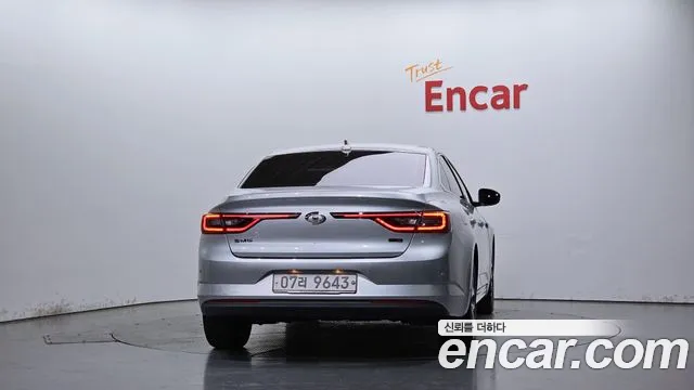 Renault-KoreaSamsung Megane 2017 thumb 3