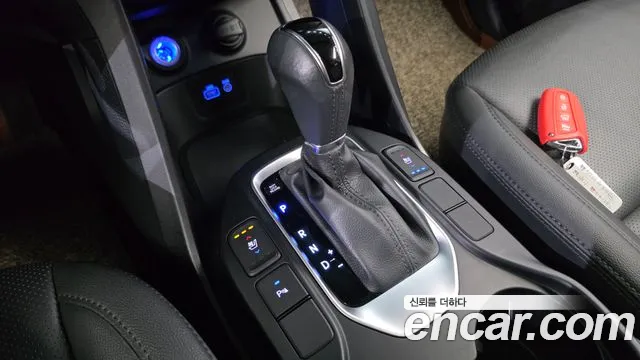 Hyundai Santa Fe 2018 thumb 9