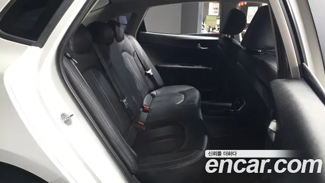 Kia K5 2019 thumb 12