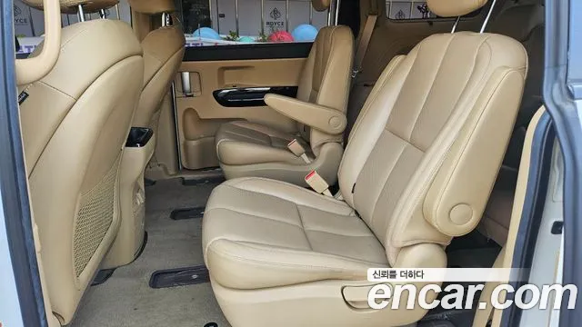 Kia Carnival 2019 thumb 8