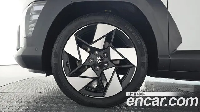 Hyundai Kona 2023 thumb 4