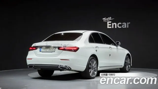 Mercedes-Benz E-Класс 2023 thumb 2