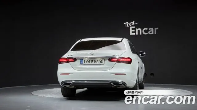 Mercedes-Benz E-Класс 2023 thumb 4