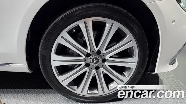 Mercedes-Benz E-Класс 2023 thumb 5