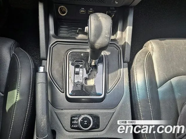 KG_Mobility_Ssangyong Rexton 2023 thumb 9