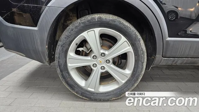 ChevroletGMDaewoo Captiva 2013 thumb 5