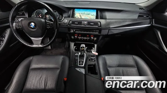 BMW 5-Series 2016 thumb 6