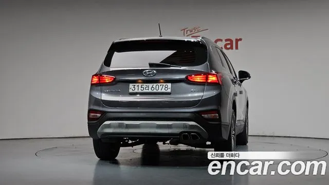 Hyundai Santa Fe 2019 thumb 3