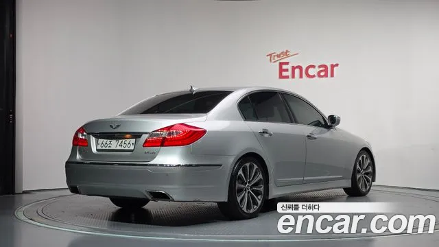Hyundai Genesis 2013 thumb 2