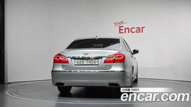 Hyundai Genesis 2013 thumb 4