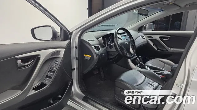 Hyundai Avante 2013 thumb 10