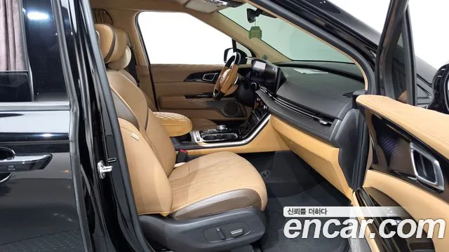 Kia Carnival 2021 thumb 11