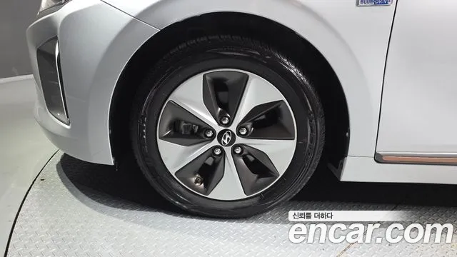 Hyundai IONIQ 6 2017 thumb 5