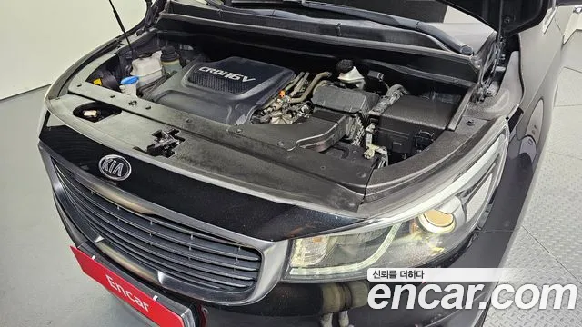Kia Carnival 2018 thumb 6
